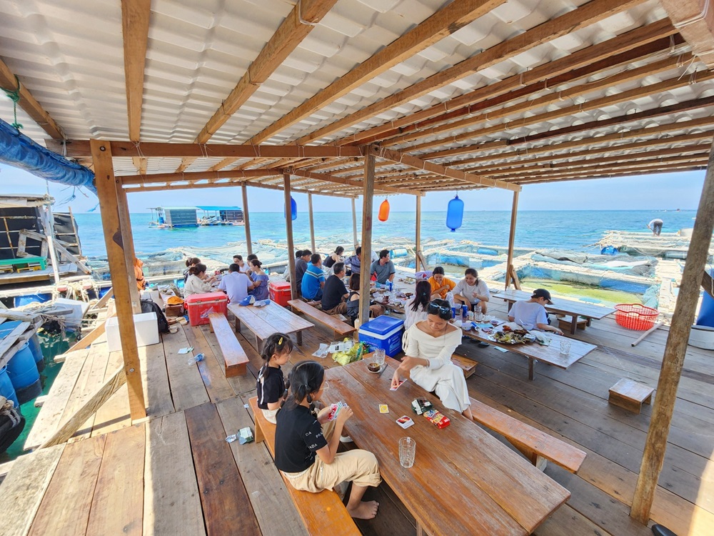 Lồng Bè A Sin - Đảo Phú Quý